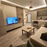 Toros Bulvar Cozy Fancy Sea View Next To The Mall And Near To The Beach, In The Mid Of Alanya Mahmutlar! 公寓